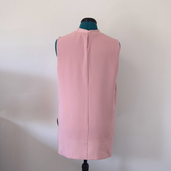 BCBG MAXAZRIA Pink Sleeveless Front Triangular Cut Out Blouse - Picture 3 of 10